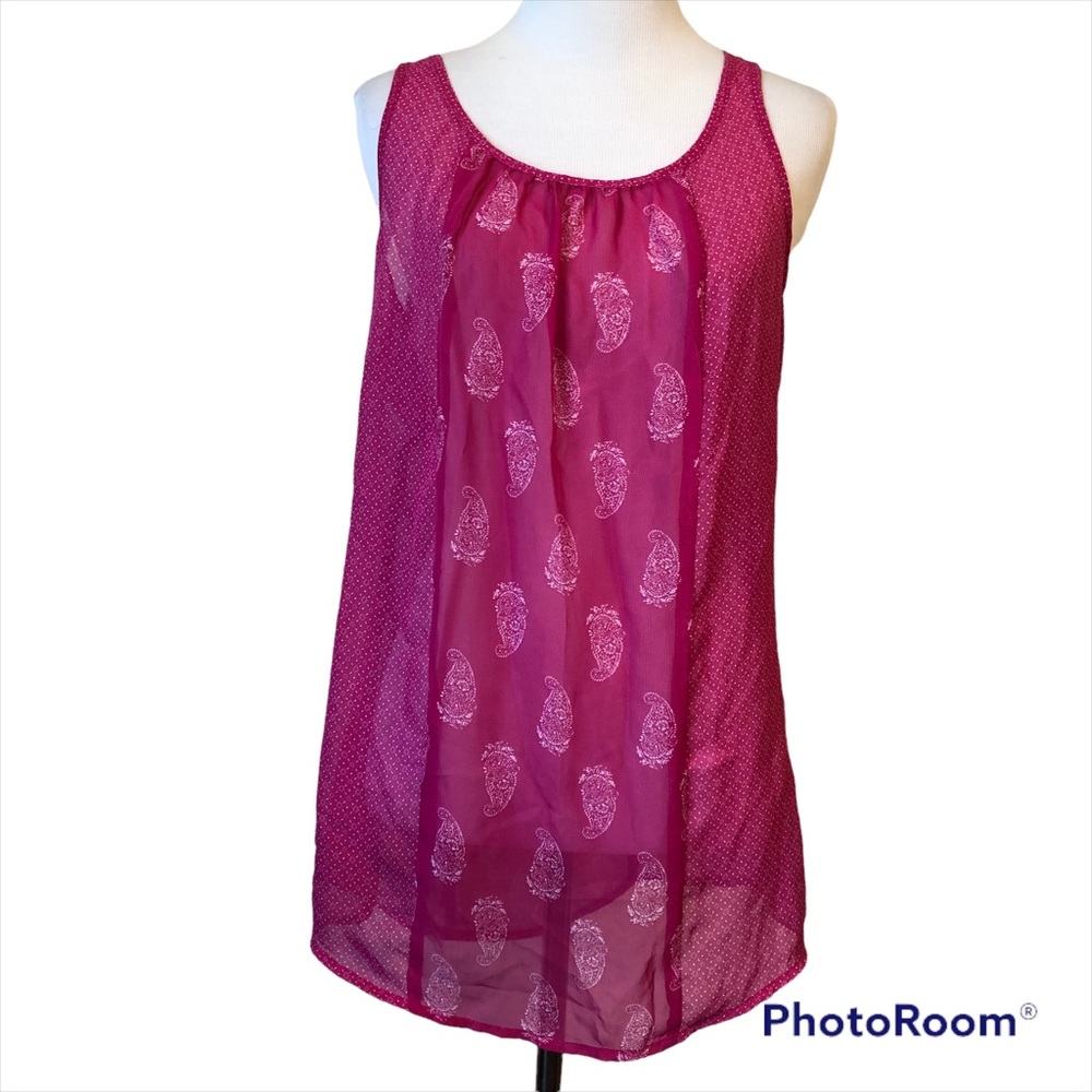 Old Navy Sheer tank Top size Medium, pink, Sheer